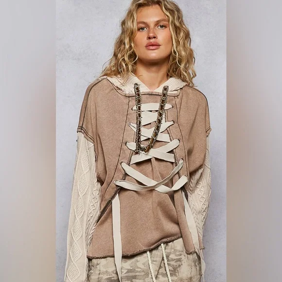 NWT POL Lace Up Front Contrast Cable Knit Hoodie Sweater Pullover Oatmeal - Picture 4 of 7